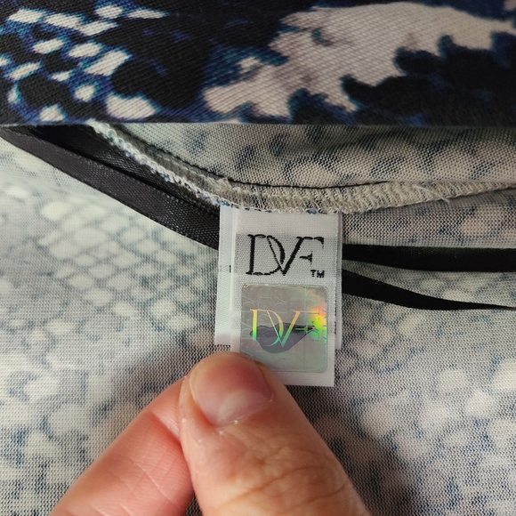 Diane Von Furstenberg Julian Silk Jersey Wrap Dress - Picture 4 of 12